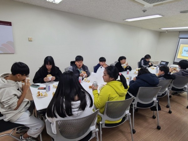 KakaoTalk_20231220_173742066_05.jpg