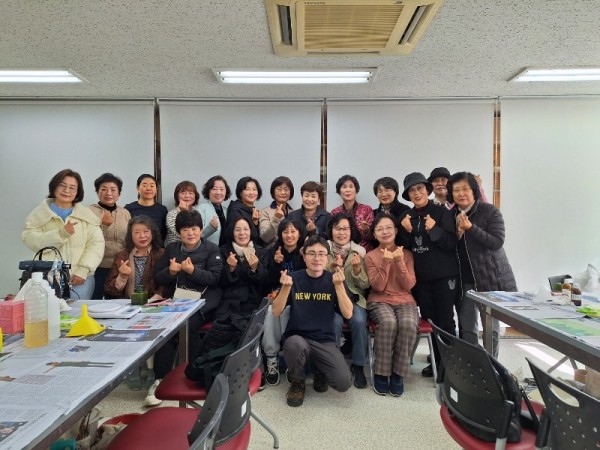 단체사진.jpg
